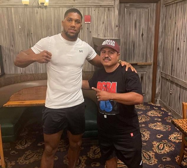 It was completely wrong - Anthony Joshua's new trainer blasts Usyk's tactics in his first fight, but is confident of winning a rematch.