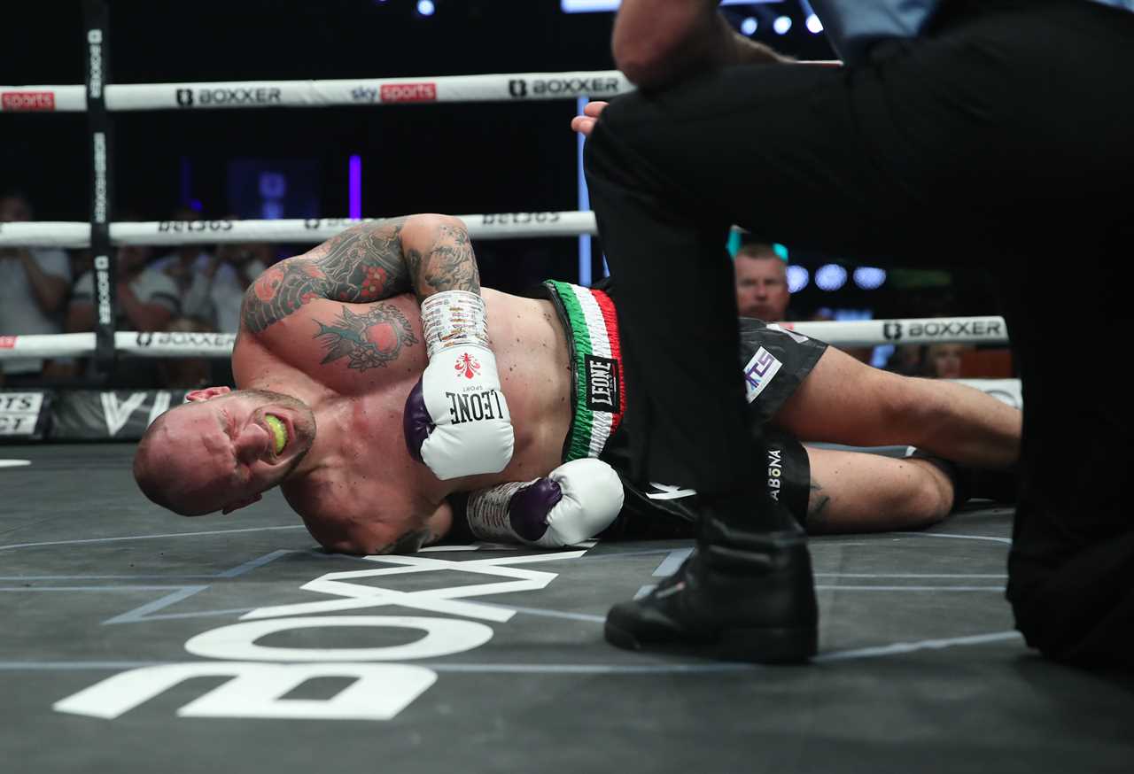Watch Richard Riakporhe move closer to the world title fight with a brutal body shot to defeat Fabio Turchi