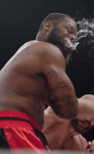After a brutal KO, he 'knocked 60% of his water!'