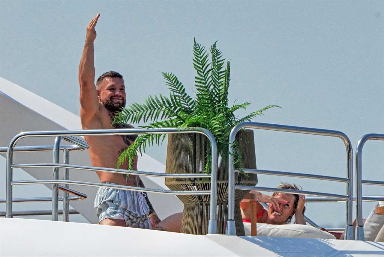 Conor McGregor and Dee Devlin get frisky on superyacht, as the couple make fun of each other with onlookers