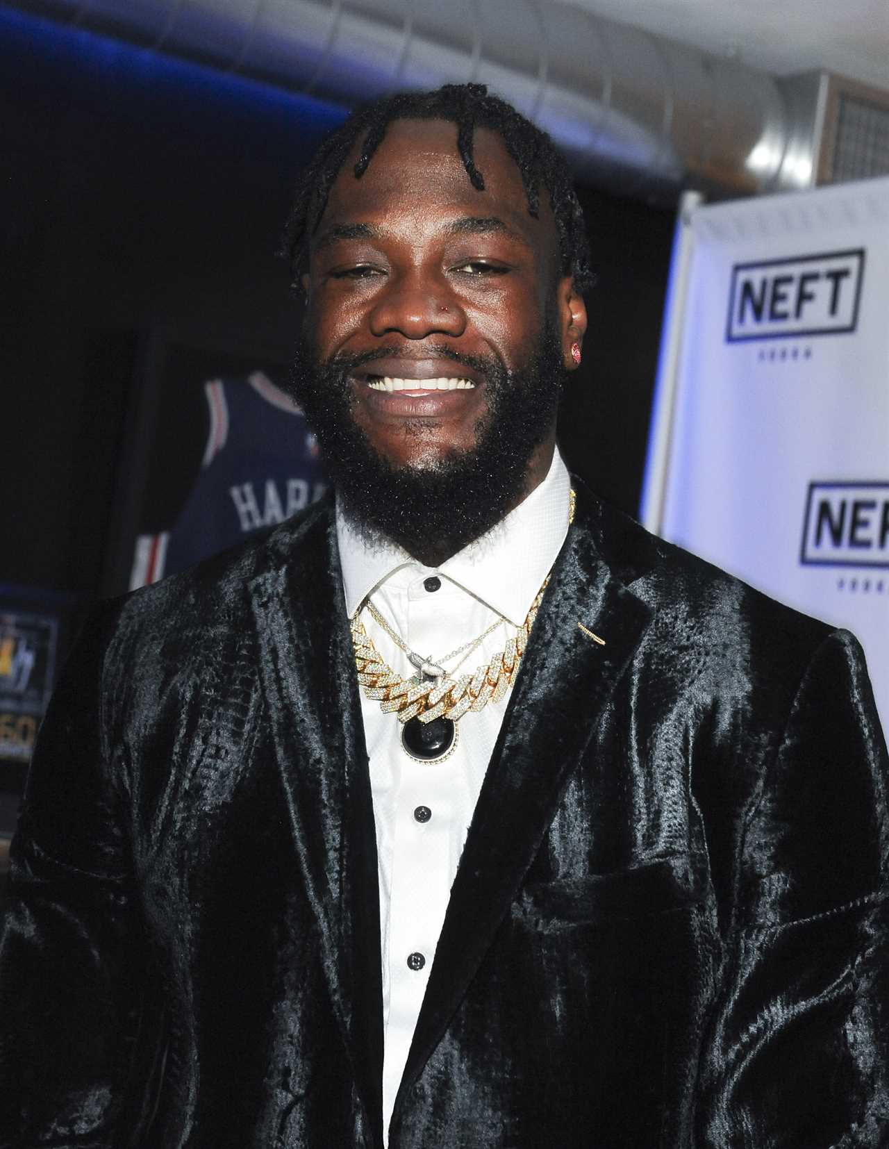 After Tyson Fury's defeat, Deontay Wilder released her first single. Fans were unanimous in their support