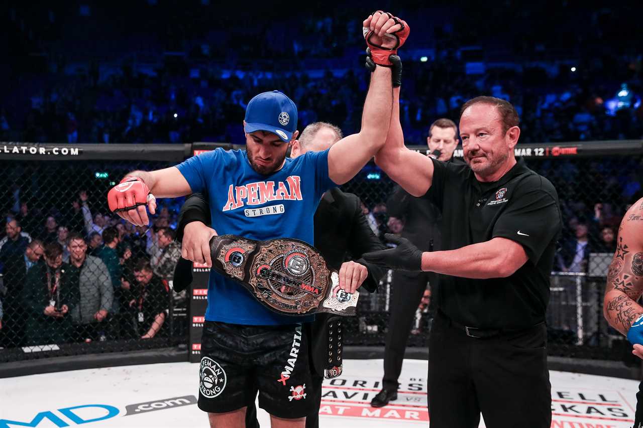 Gegard Mousasi, Bellator, tired of 'rolling about with sweaty men'. He sees Israel Adesanya fighting before MMA retirement.