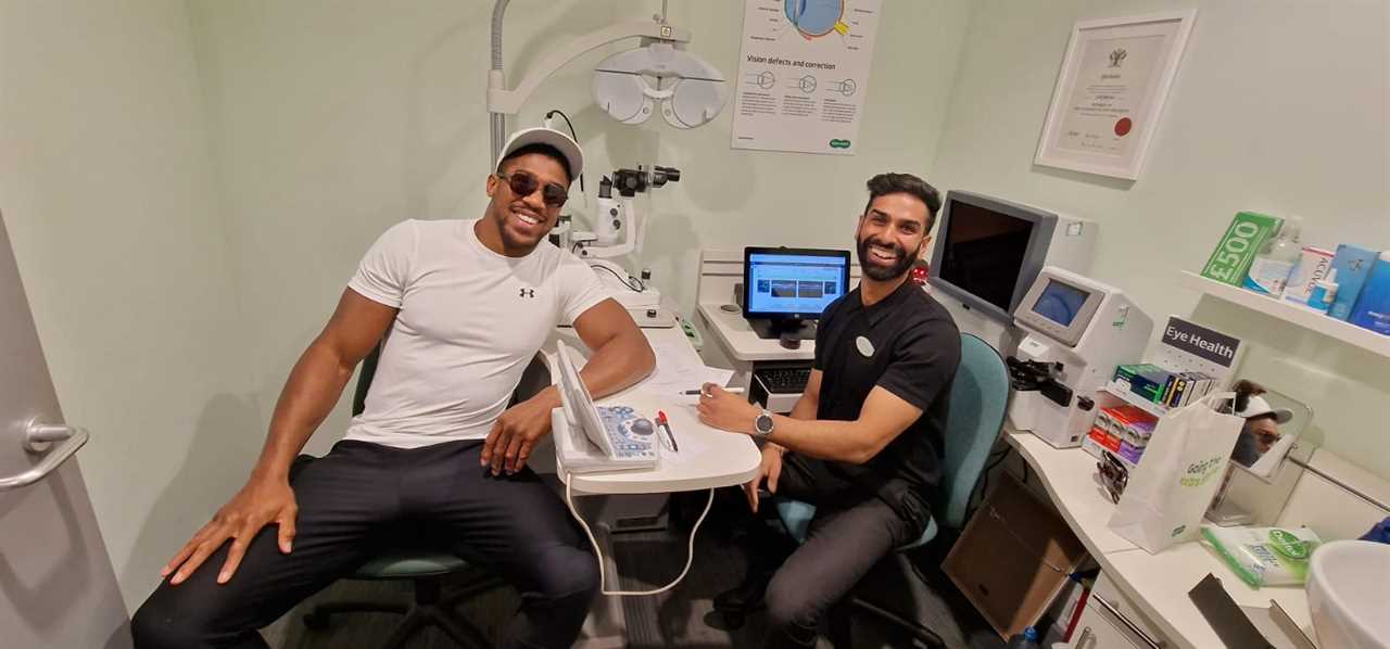 Anthony Joshua amazes Specsavers staff when he arrives for an eye test in the middle of Oleksandr Usyk rematch.