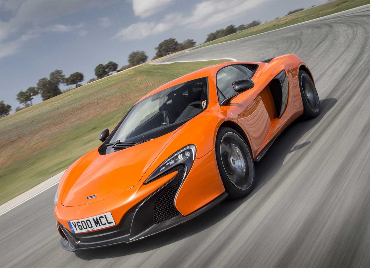 In 2017, McGregor was spotted driving a McLaren worth over £200k on the streets of Dublin