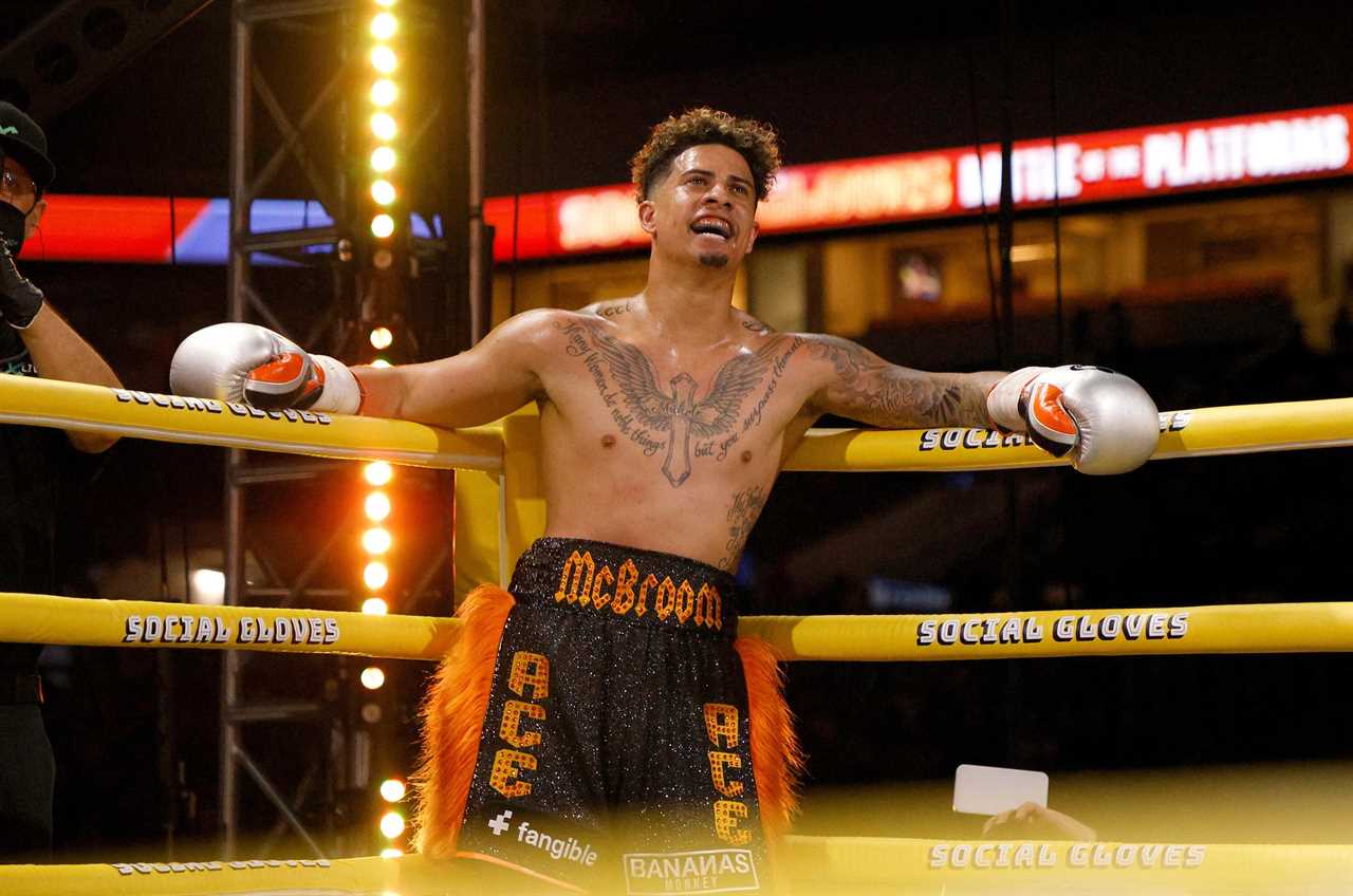 AnEsonGib fight against Austin McBroom POSTPONED due to 'head injury'. The entire Social Events PPV Show will be delayed