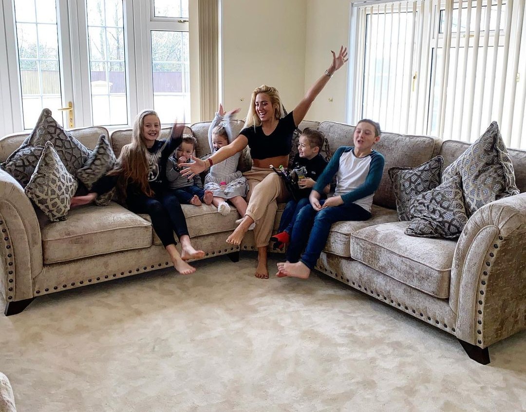Inside Tyson Fury’s £1.7million Morecambe mansion with gold radiators and curtains and a red marble kitchen