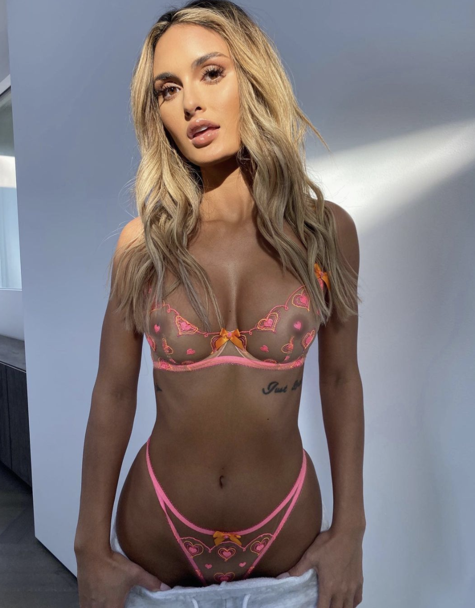 Jake Paul has been with a string of beautiful women, including Julia Rose (model) and Tana Mongeau (youtube star).