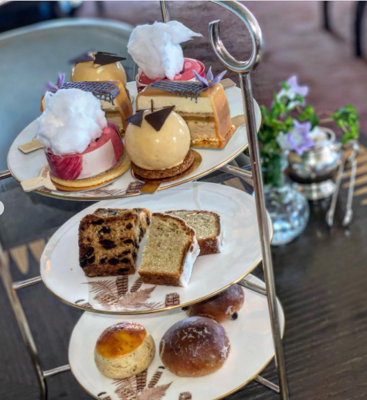 Tyson Fury and Paris go to tea for two at a swanky restaurant. Brit continues to enjoy retirement.