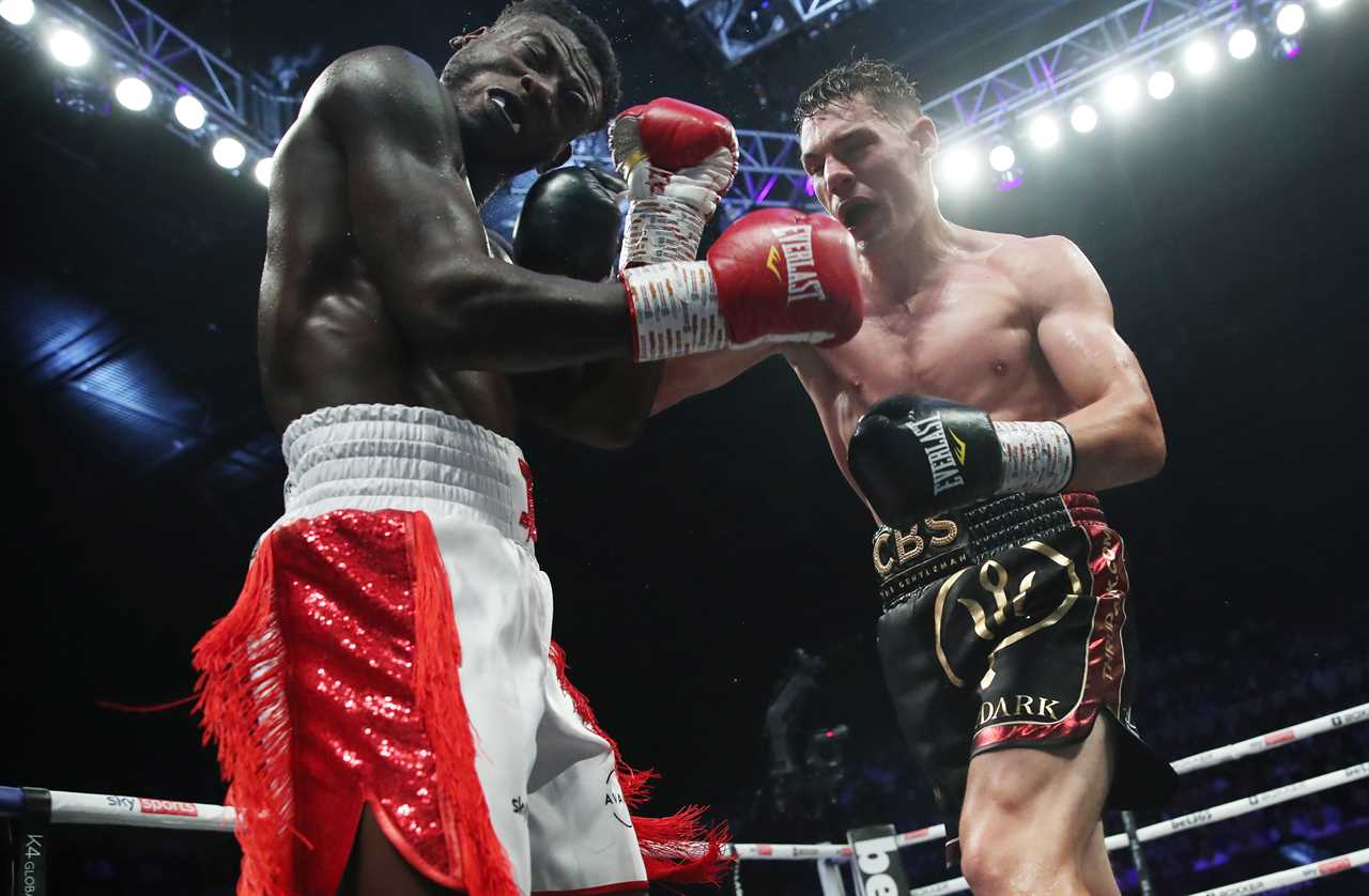 In thrilling Fight of the year contest in Bournemouth, Isaac Chamberlain beats Chris Billiam Smith