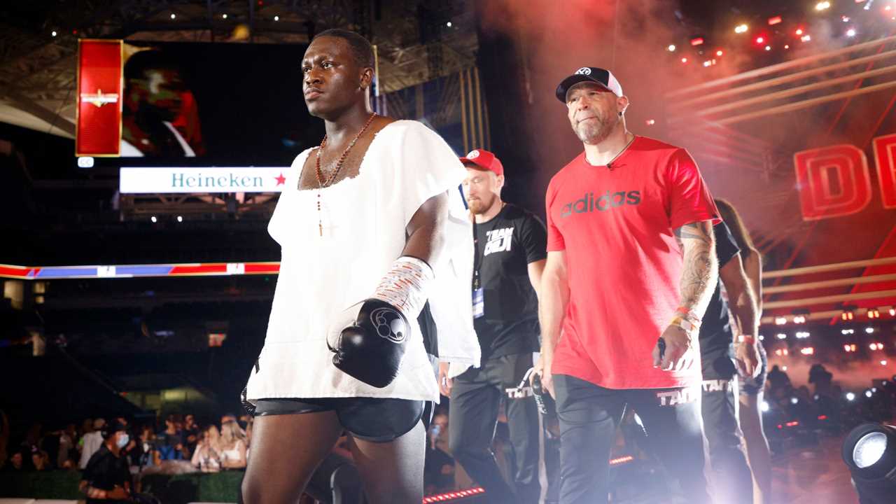 KSI reveals his belief that Deji will lose the fourth fight against Fousey.