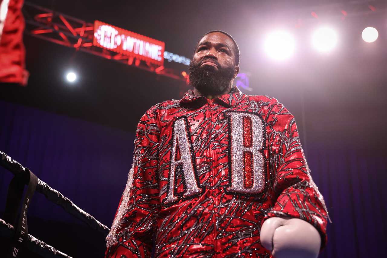 Adrien Broner slams Floyd Mayweather for refusing to agree to a $200m exhibition