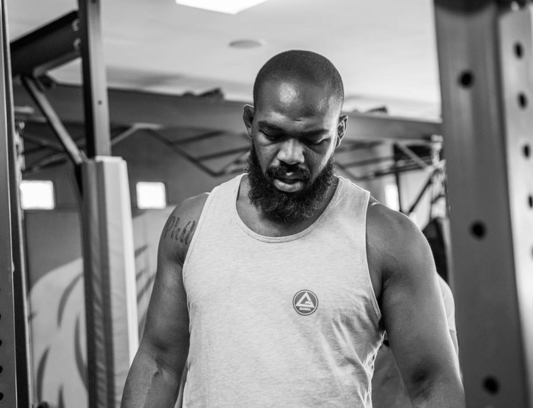 Jon Jones, UFC legend, reveals that he is still BULKING up for his debut at heavyweight despite his incredible body transformation