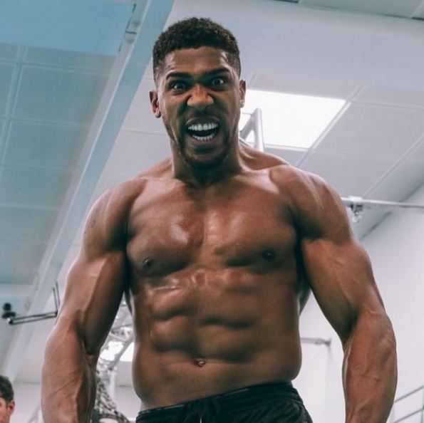 Anthony Joshua's hulking physique is revealed ahead of Oleksandr Uzyk rematch.