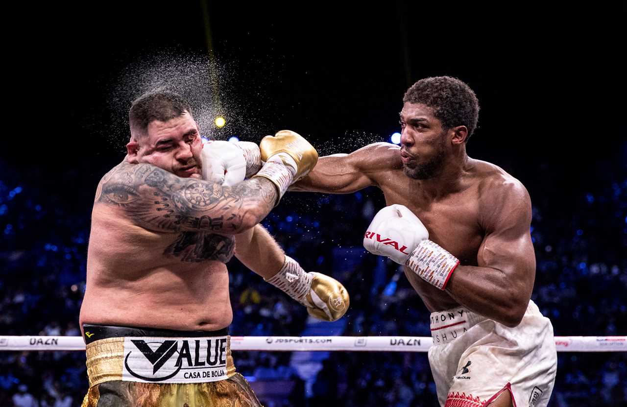 What is the length of a boxing match?