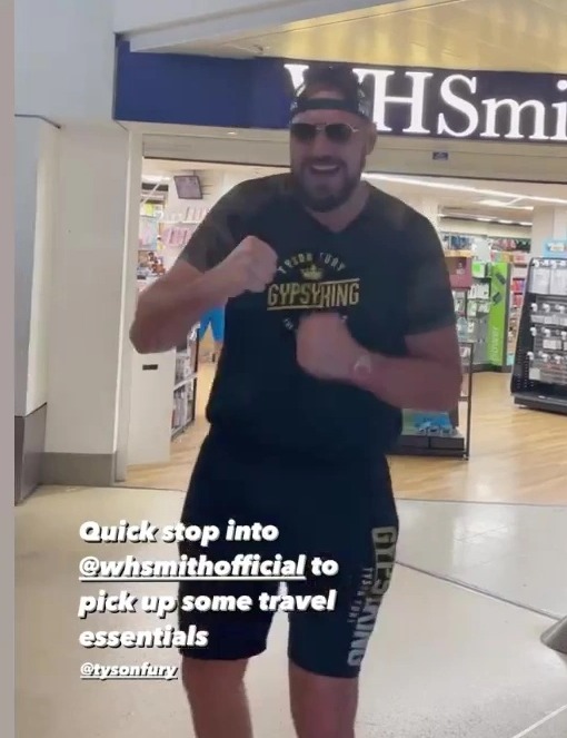Tyson Fury and father John leave for Menorca hours before Anthony Joshua fights Oleksandr Usyk