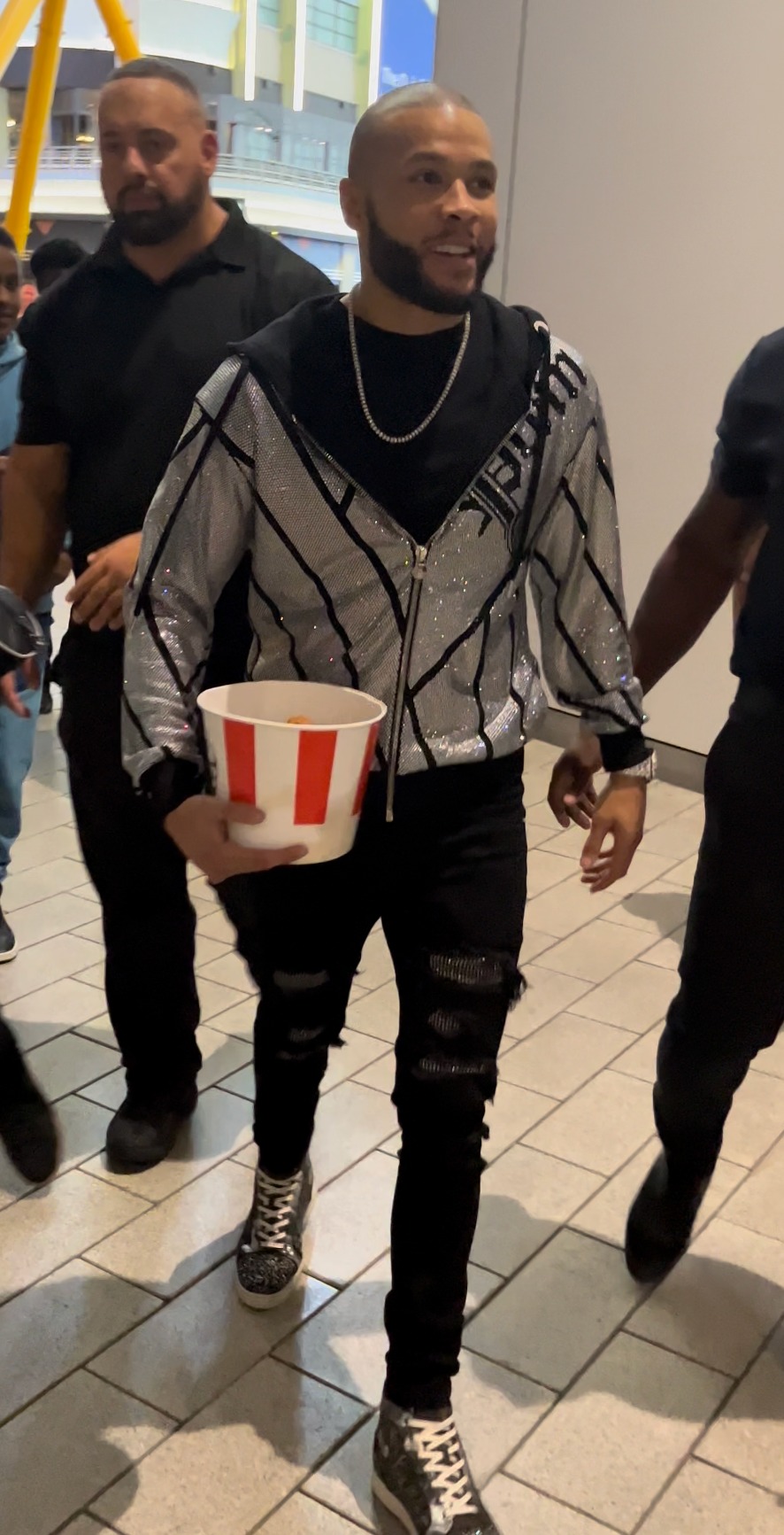 Chris Eubank Jr arrives at The O2 for KSI fight looking relaxed and enjoying a bucket full of KFC chicken