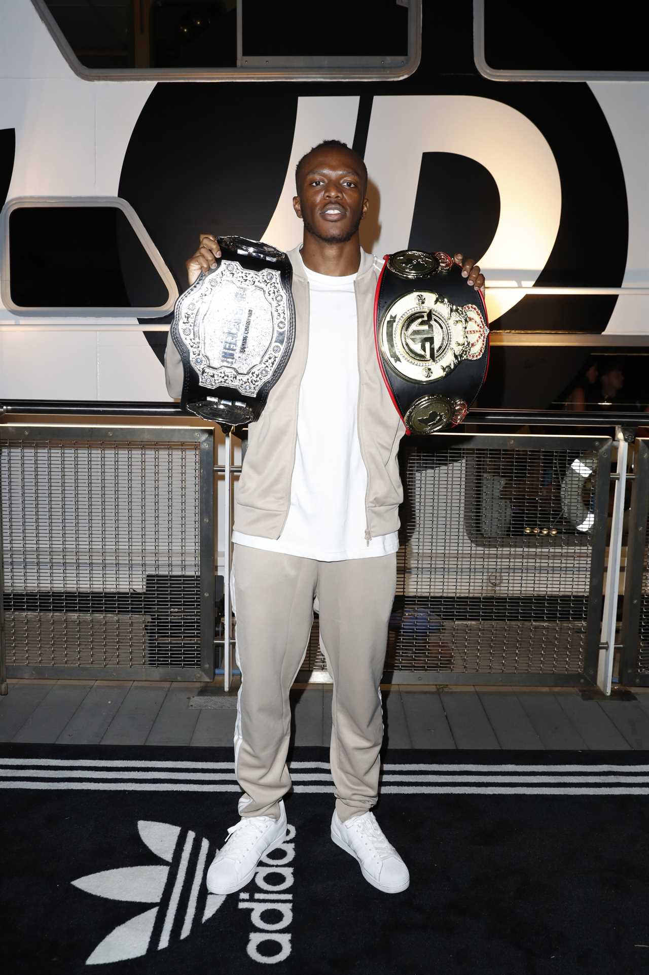 After their double O2 boxing wins, Love Island stars Antigoni and Paige Buxton join KSI's glam party on Thames.