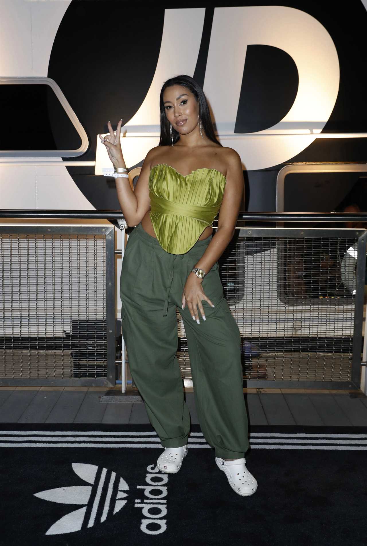 After their double O2 boxing wins, Love Island stars Antigoni and Paige Buxton join KSI's glam party on Thames.