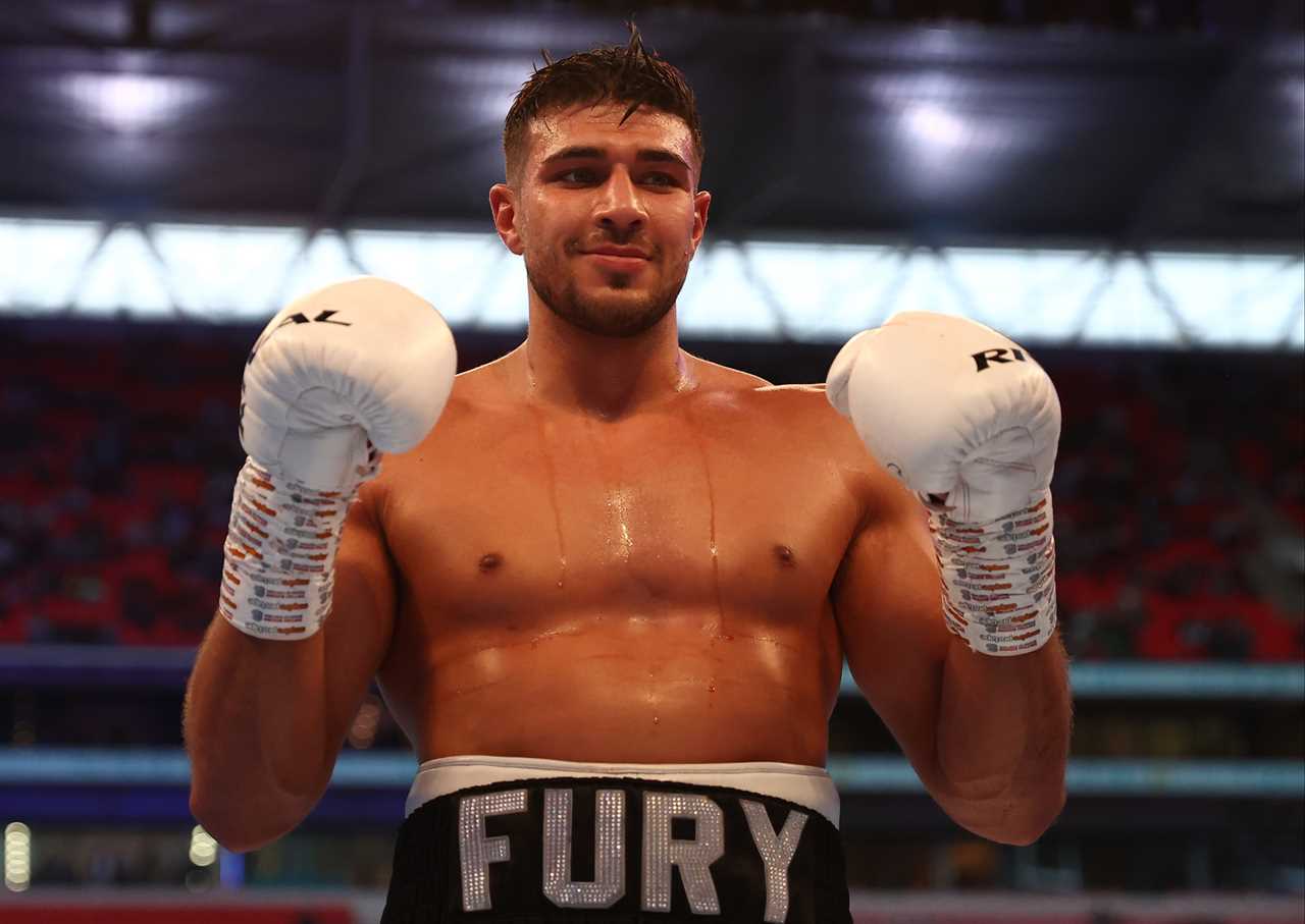 Tommy Fury mocks KSI's victory over Swarmz, after watching YouTuber completely dominate his rapper opponent