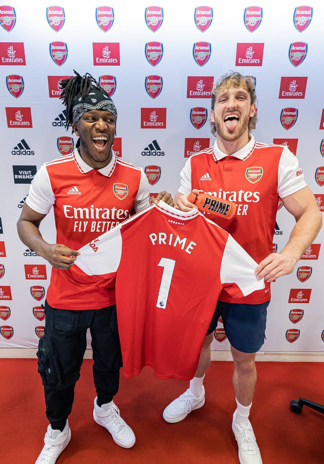 KSI has a suite at Arsenal’s Emirates with a punch machine in it... but Logan Paul’s security punched it SO hard it BROKE