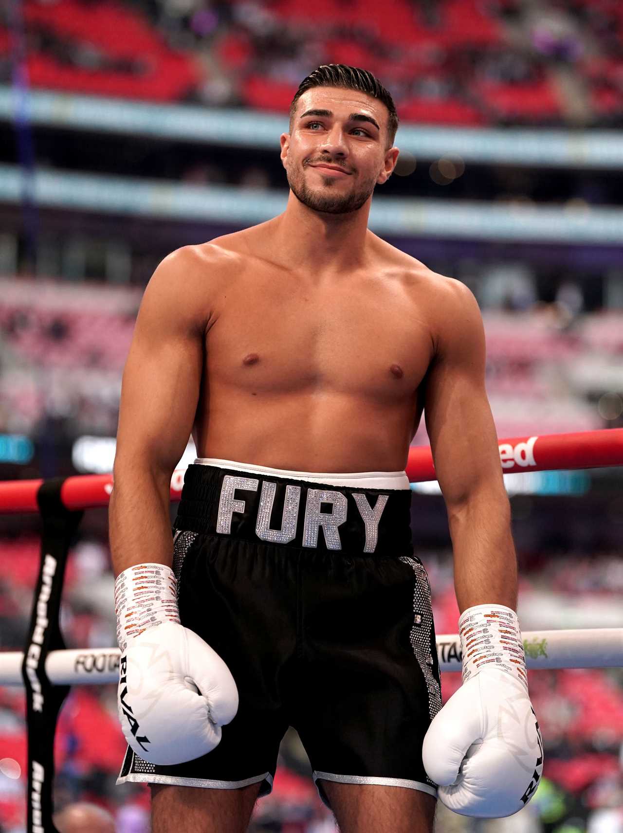 ‘Neither of them are very good’ – Eddie Hearn fails to split KSI and Tommy Fury but says celeb bout is ‘a huge fight’