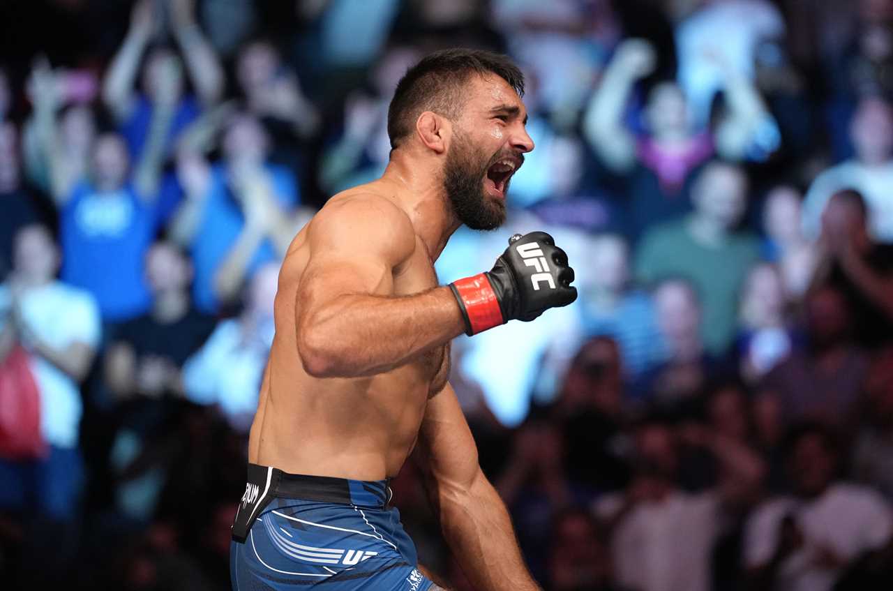 UFC fighter Benoit Saint Denis is severely injured by a toe injury and is left with a swollen ankle.