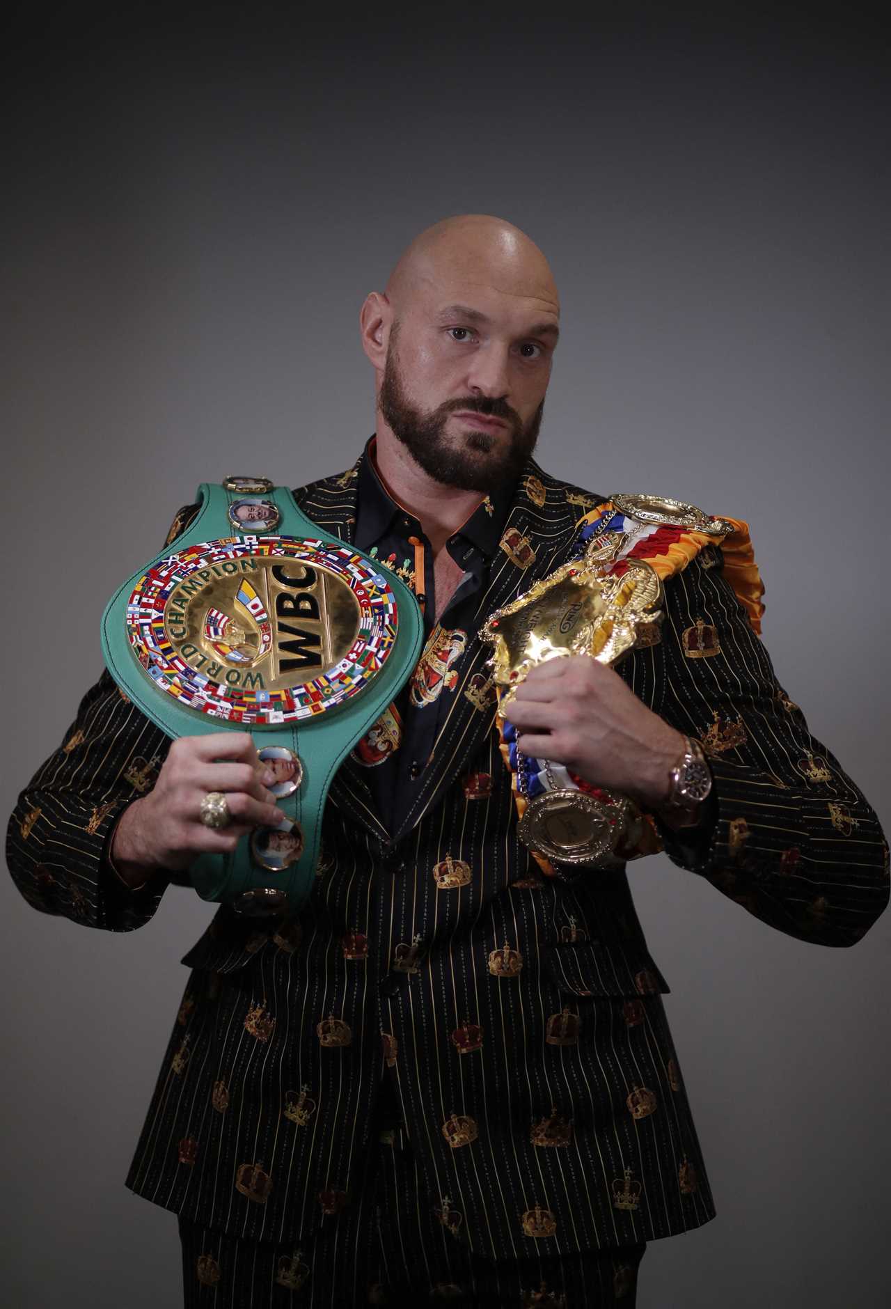 Tyson Fury reveals the reasons he left Ring Magazine's belt, despite not knowing that he was retiring