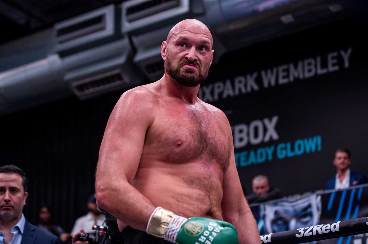 Tyson Fury offers an ultimatum to Anthony Joshua: Take it or leave - Anthony Joshua's fight with a historic British bout is in doubt.
