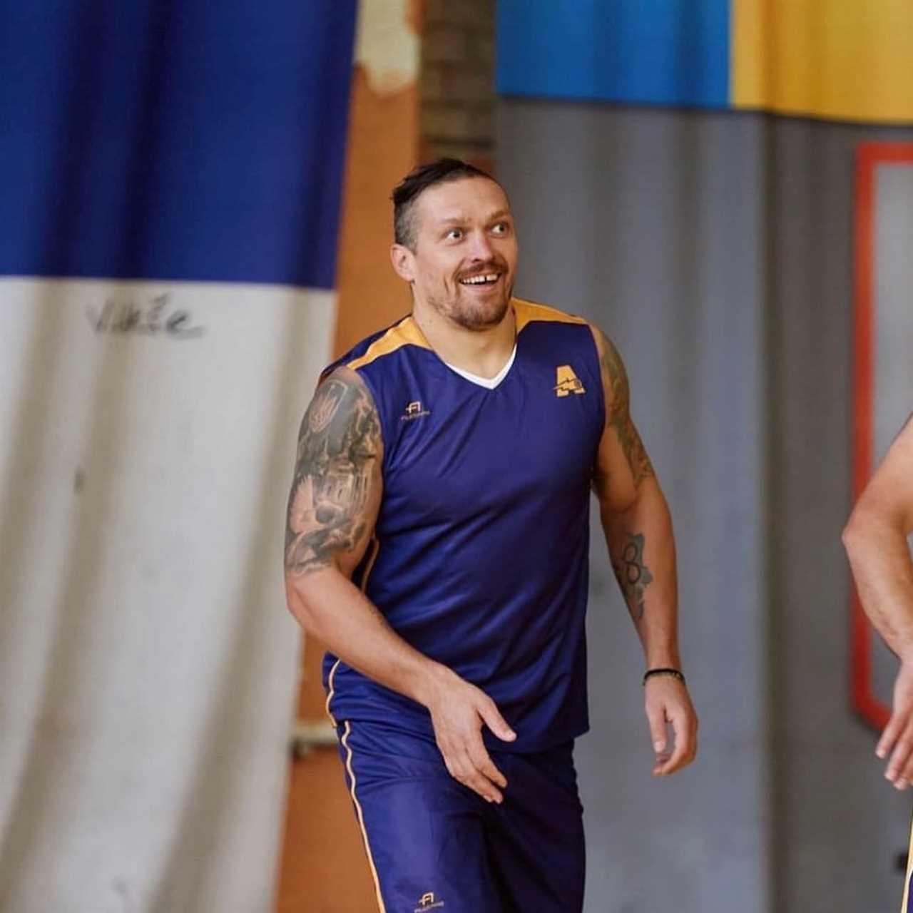 As Tyson Fury gets closer to Anthony Joshua, Oleksandr Usyk relaxes in a charity basketball match