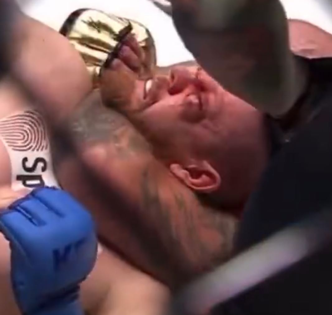 British champion Phil De Fries chokes out Ricardo Prasel, an ex-Chelsea fighter, during a MMA fight at KSW Martial Arts