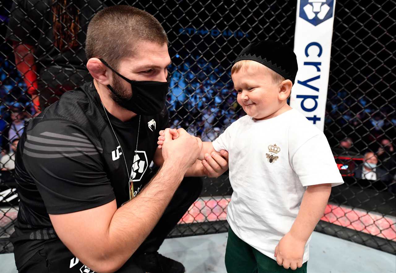 What is Hasbulla Magomedov's age?