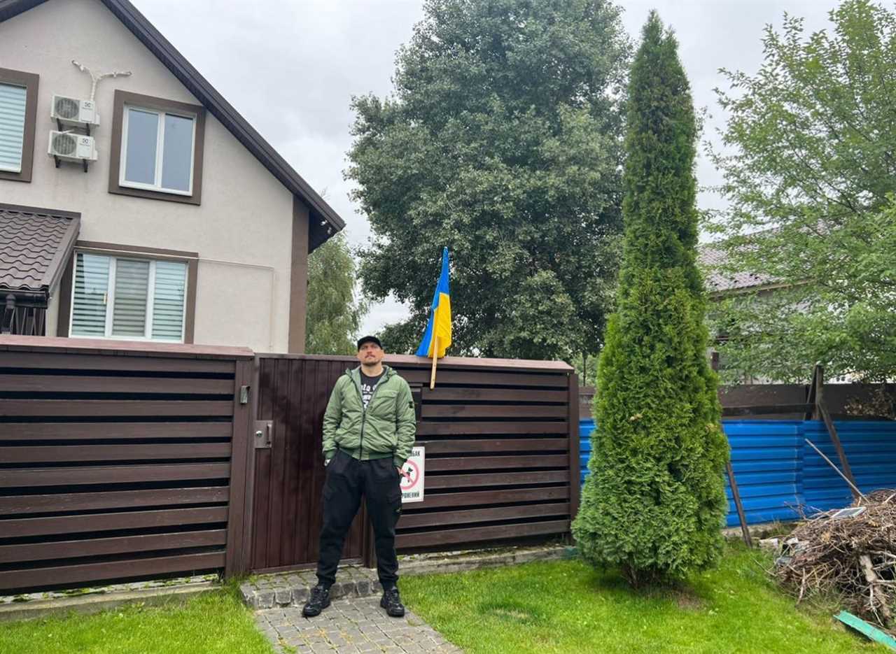 After the Russian occupation, Oleksandr Usyk's gardens were destroyed by Russian soldiers when he returned home after Anthony Joshua win