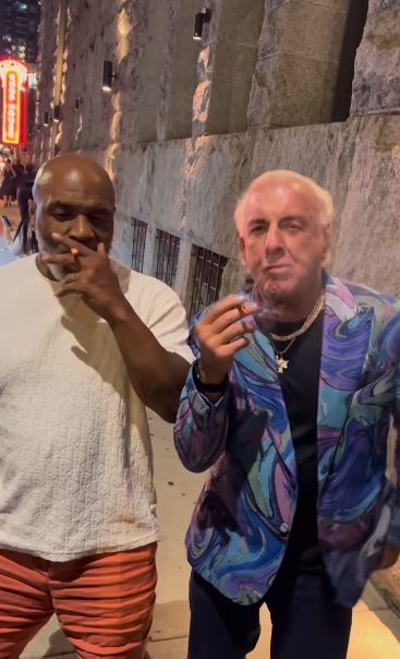 Best clip I've ever watched - Mike Tyson, Ric Flair and WWE legend Ric Flair smoke together, leaving fans in stitches