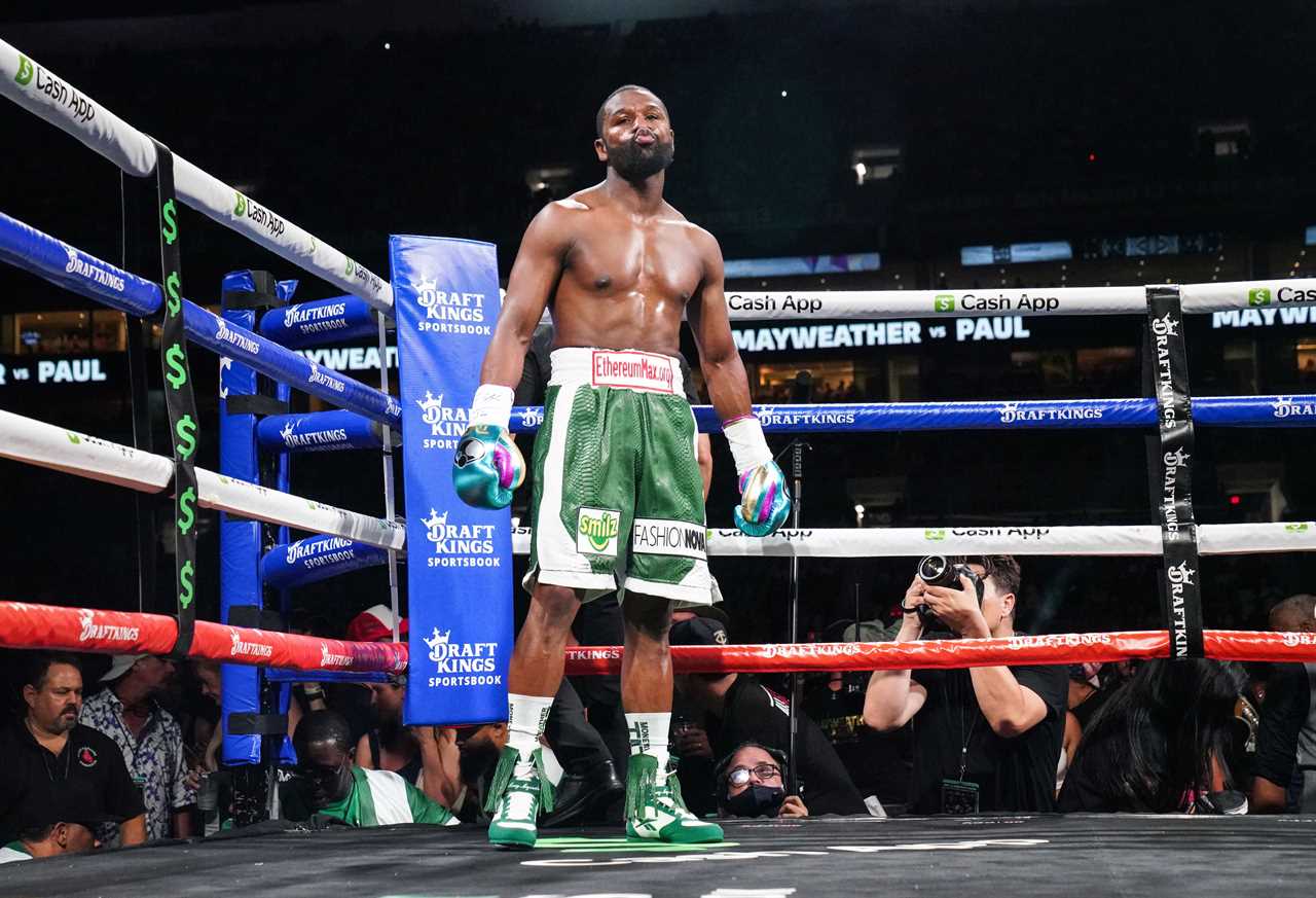 Floyd Mayweather vs Deji Undercard will feature Love Island winner Nigel Benn and Jake Paul sparring partner