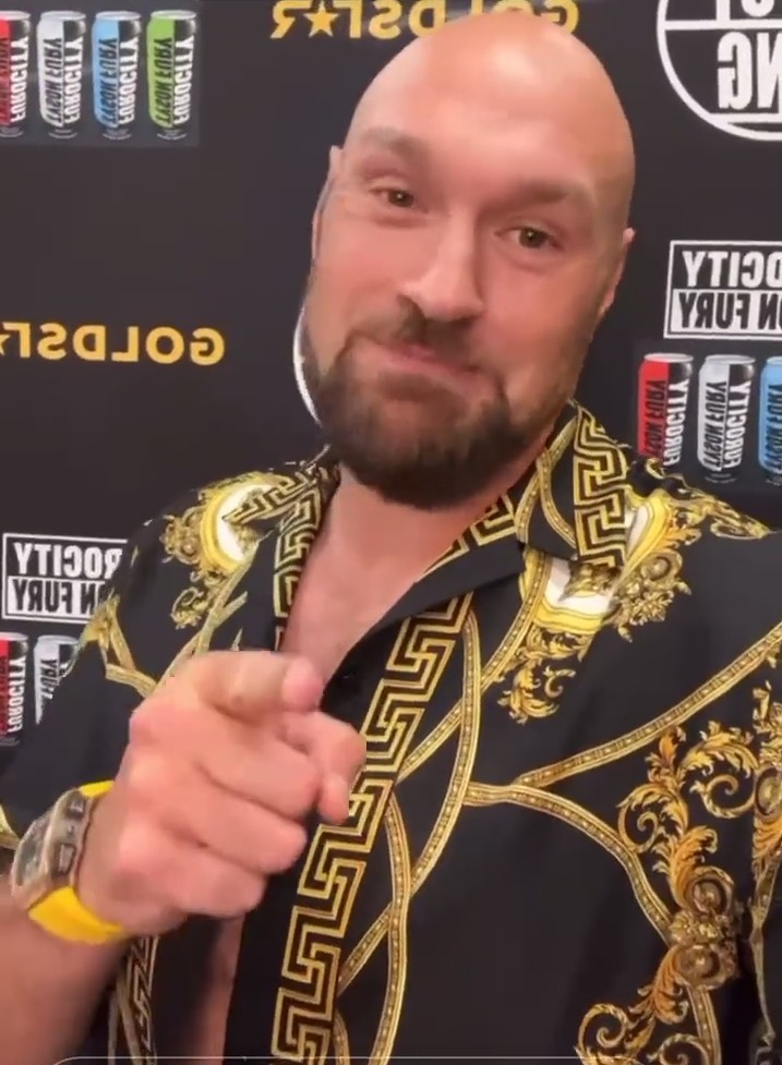 'Sign The Contract P***y Boy' - Tyson Fury shares an X-rated message to Anthony Joshua as he increases pressure to fight