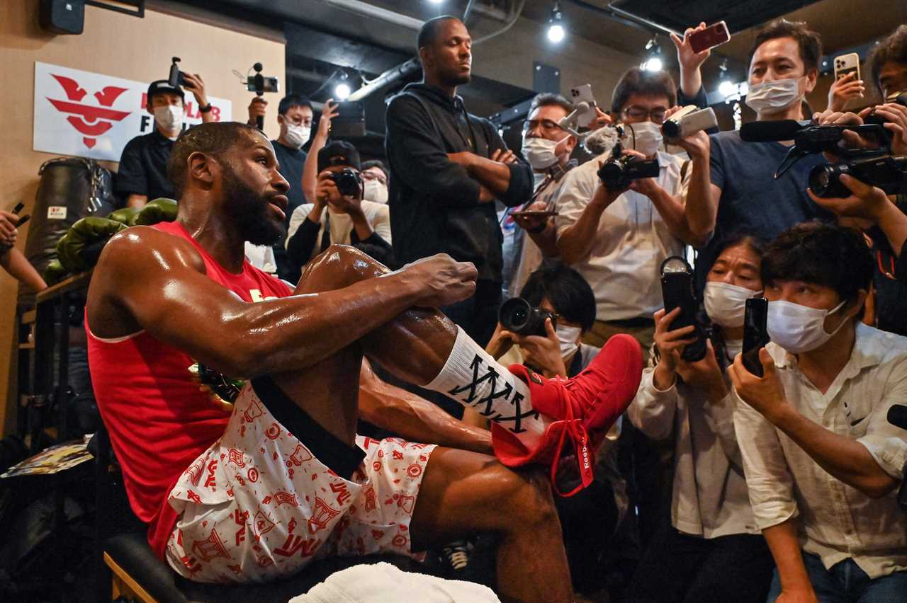 Floyd Mayweather vs Mikuru asakura live stream and TV guide - How to watch Japan's exhibition bout on Sunday