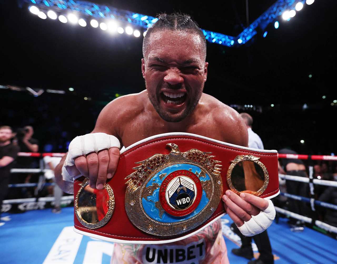 Joe Joyce is the first man to stop Joseph Parker by striking KO in heavyweight thriller. Title shot secured