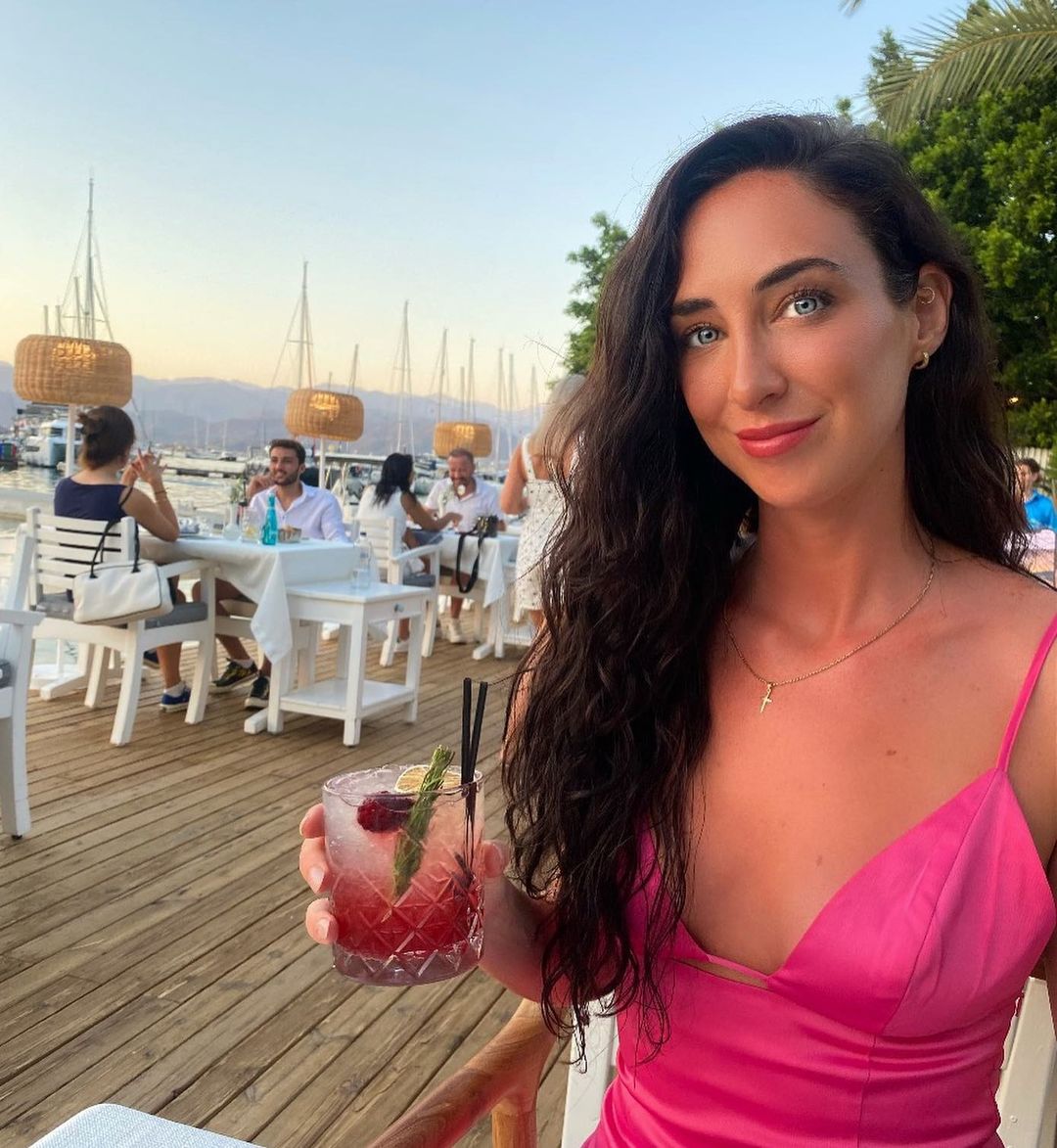 Joe Joyce's beautiful jet-setting girlfriend Nadine, who works in an A&E nursing position at a London hospital.