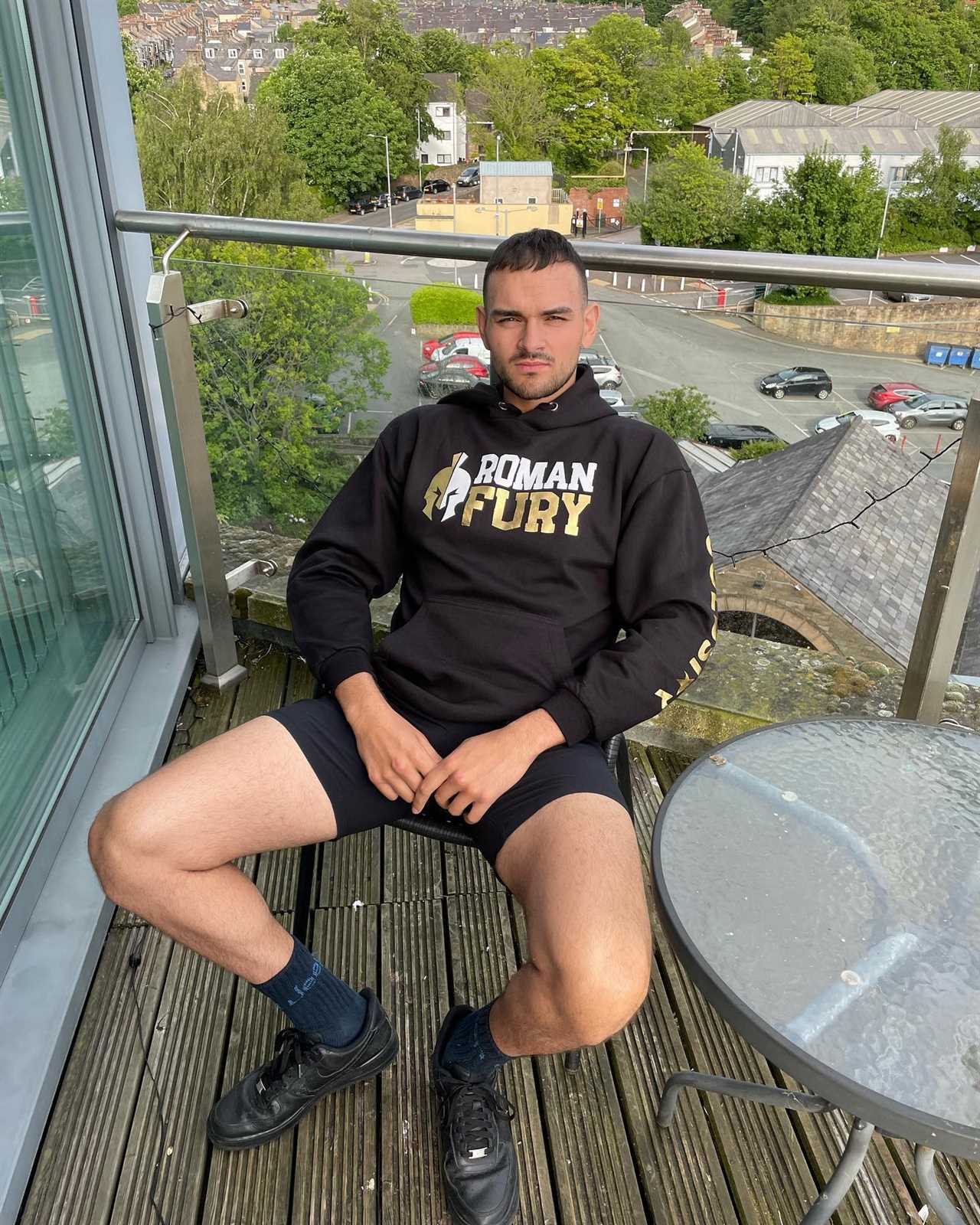 Roman Fury, Tyson Fury’s younger brother, will make his pro debut on October 8, after a six-stone weight loss.