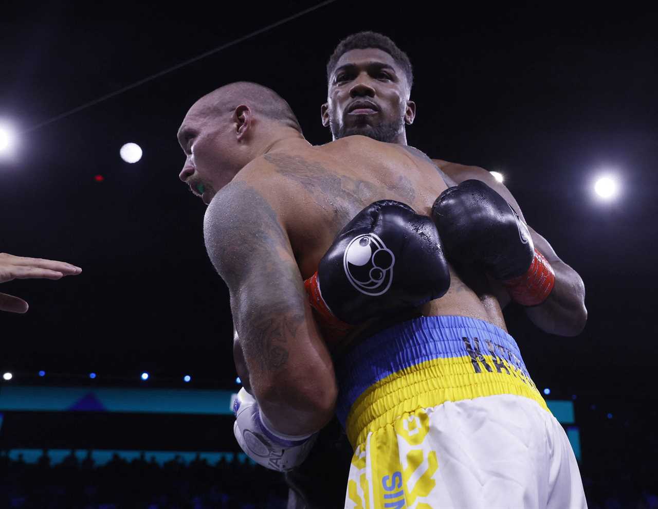 Deontay Wilder claims that Anthony Joshua was fearful of running low on gas in Usyk match rematch, and discloses Brit's big problem'