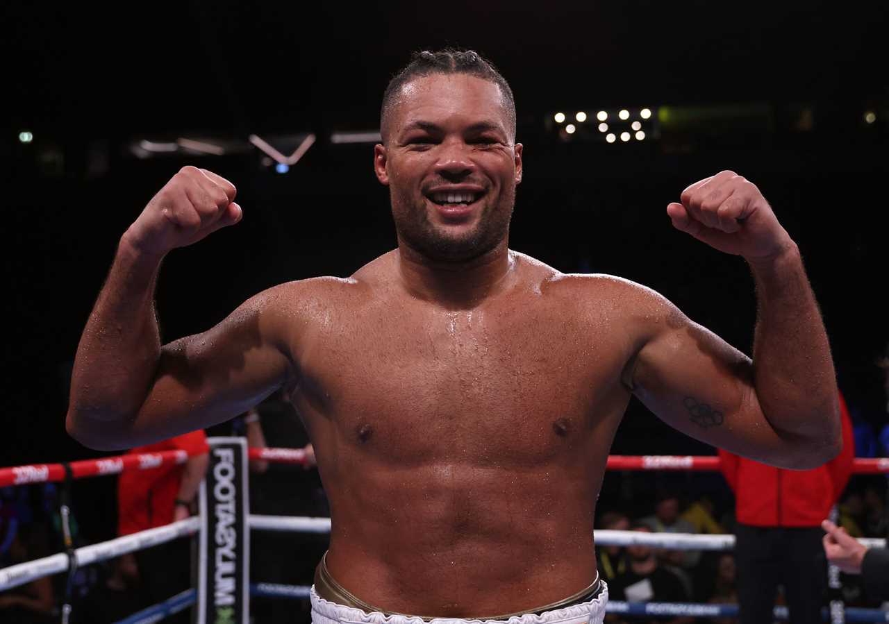 Former coach of Mike Tyson warns Anthony Joshua against fighting Joe Joyce. He predicts the winner in an all-British bout