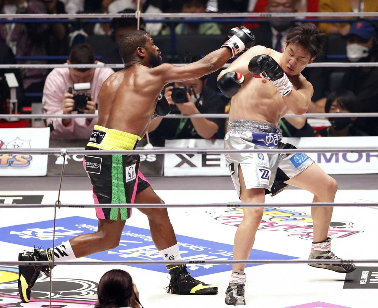 I've seen holes within his game - Floyd Mayweather was a 'comfortable' opponent in Deji’s last win.