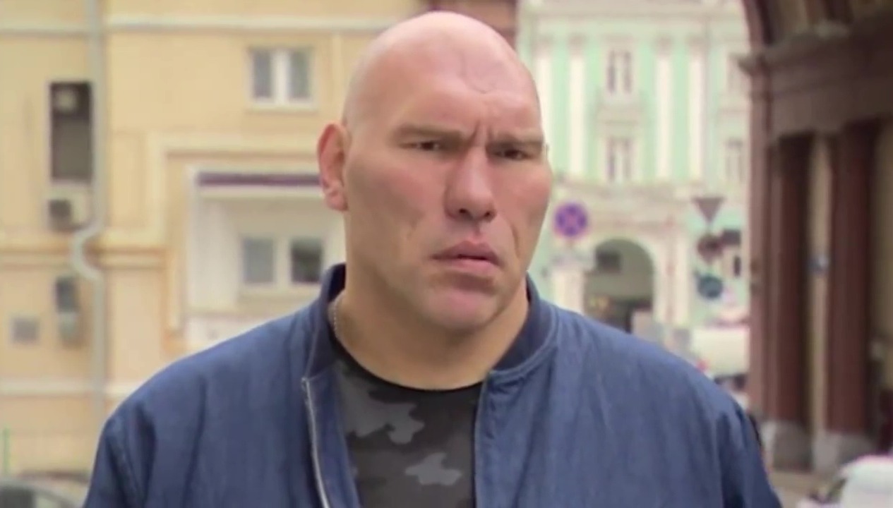 Valv, 7ft boxing champion, can't find a Russian army uniform suitable for the Ukraine war because he requires size 16.5 boots