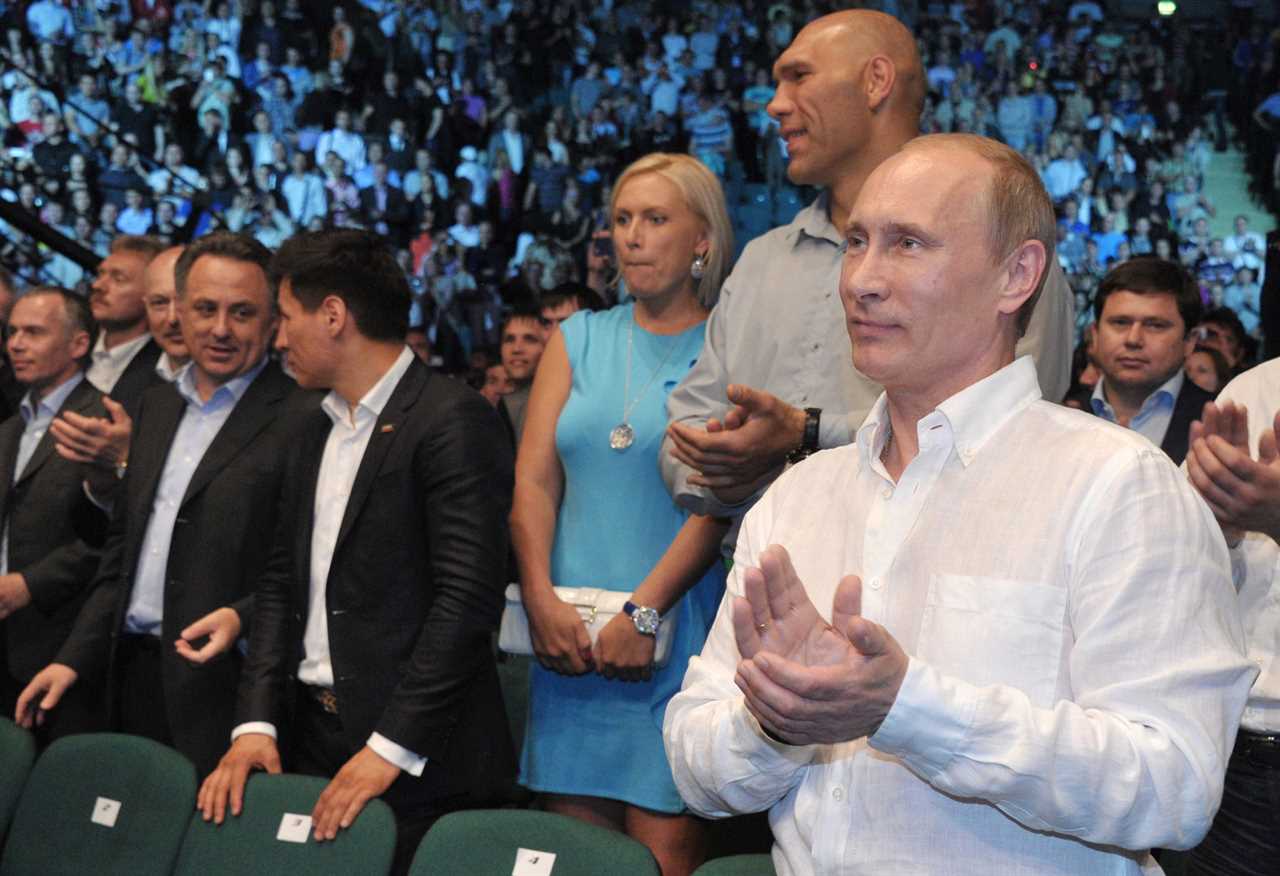 Valv, 7ft boxing champion, can't find a Russian army uniform suitable for the Ukraine war because he requires size 16.5 boots