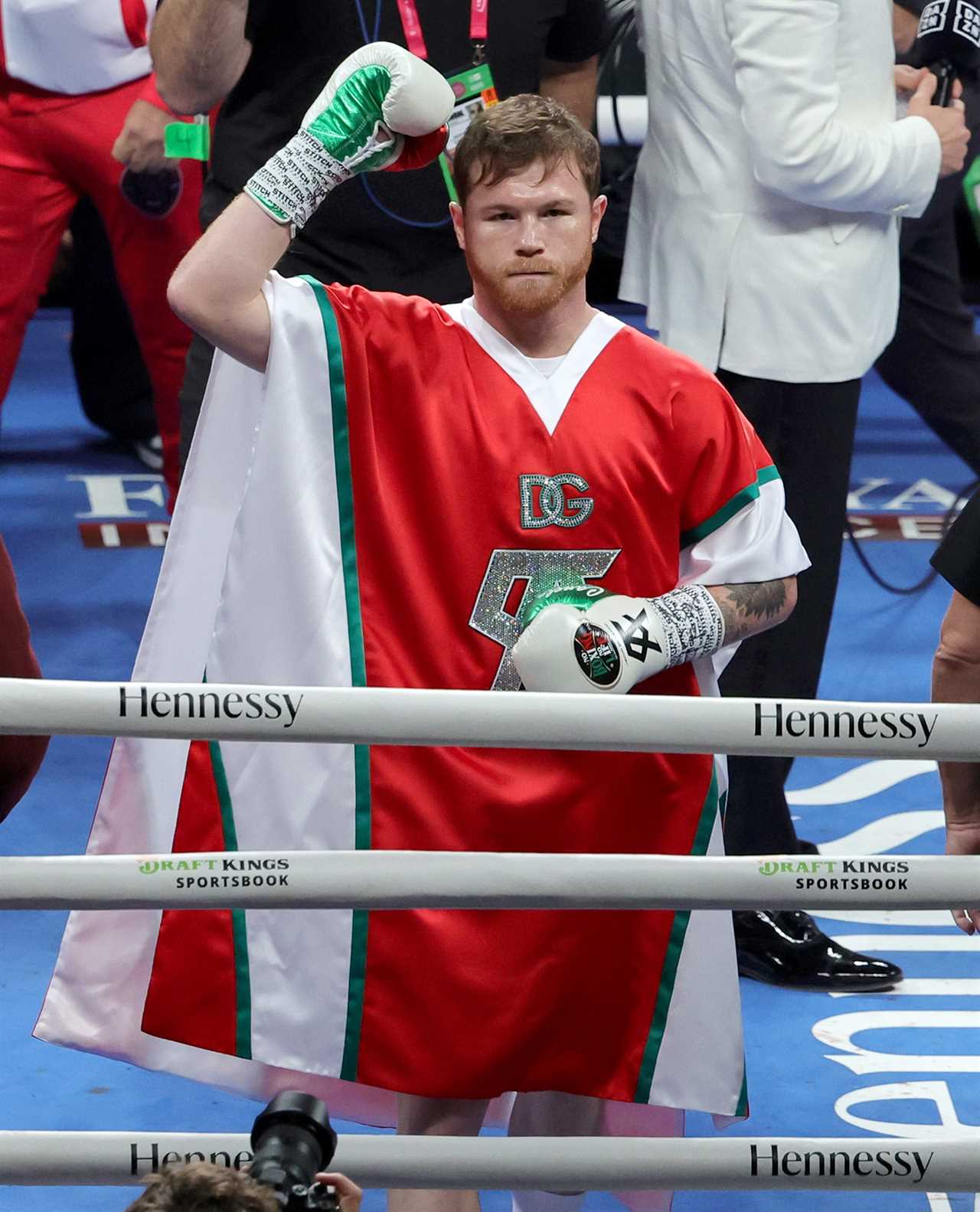 Oscar De La Hoya says Canelo Alvarez won't accept David Benavidez's fight because he's too young and talented.