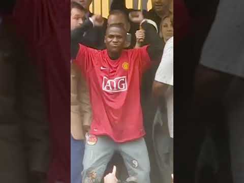 Floyd Mayweather wore a Man United shirt when he met Ricky Hatton.