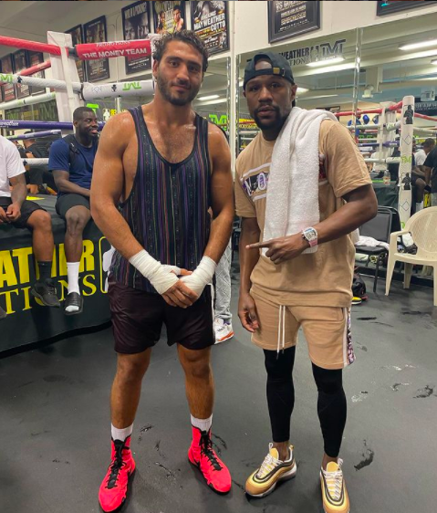 According to Ahmed Elbiali who sparred with YouTuber, Tommy Fury could beat Jake Paul easily. However, he said it's still a great fight.