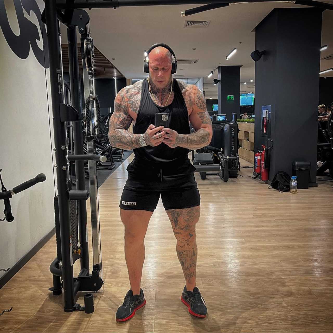 Martyn Ford gains almost 2 stone of muscle after his collapsed fight against the Iranian Hulk.