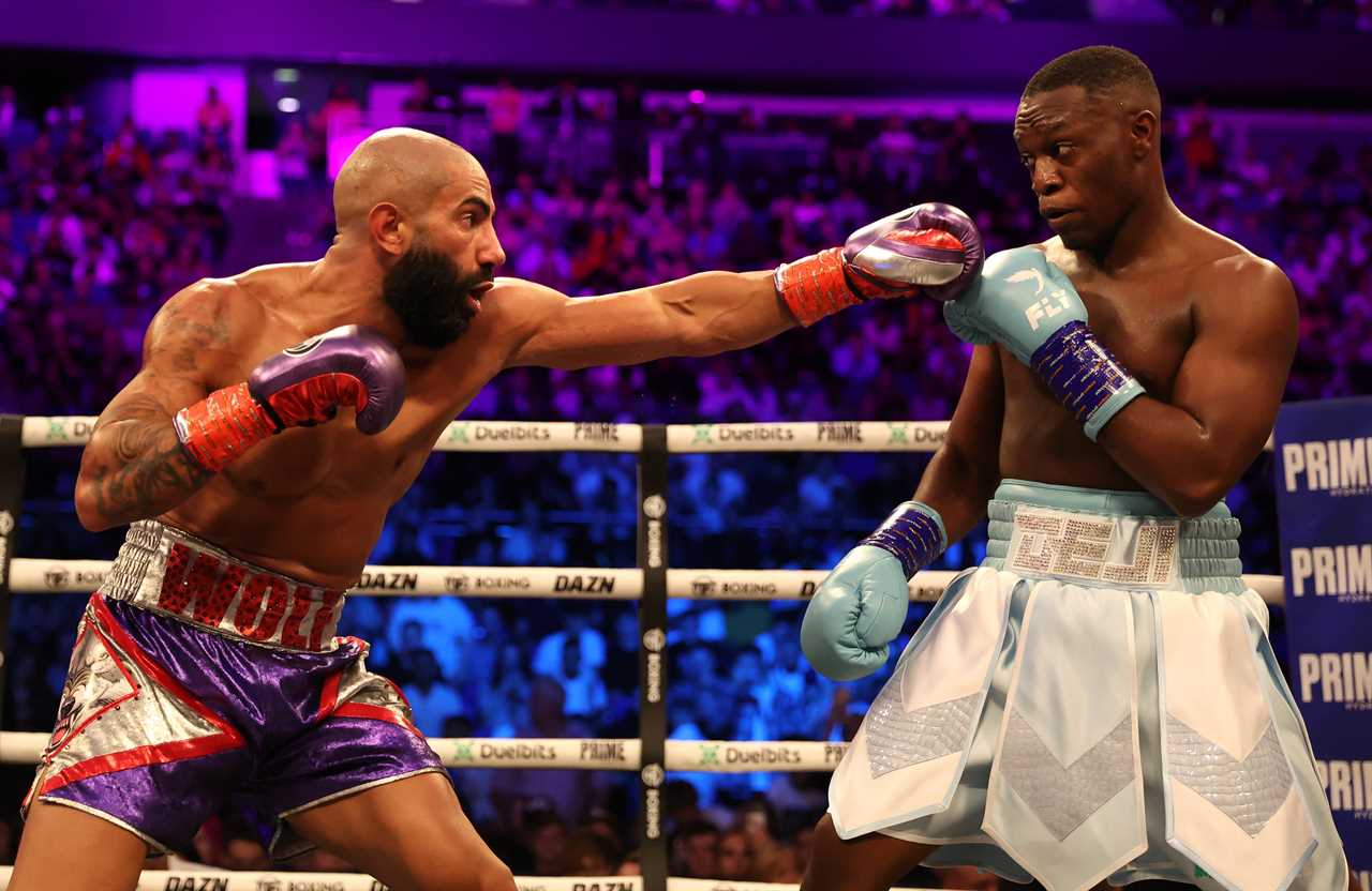 Floyd Mayweather vs Deji: The tape of Floyd Mayweather's fight with Deji. How do the boxing legend and YouTube sensation compare in advance of Nov 13 extravaganza