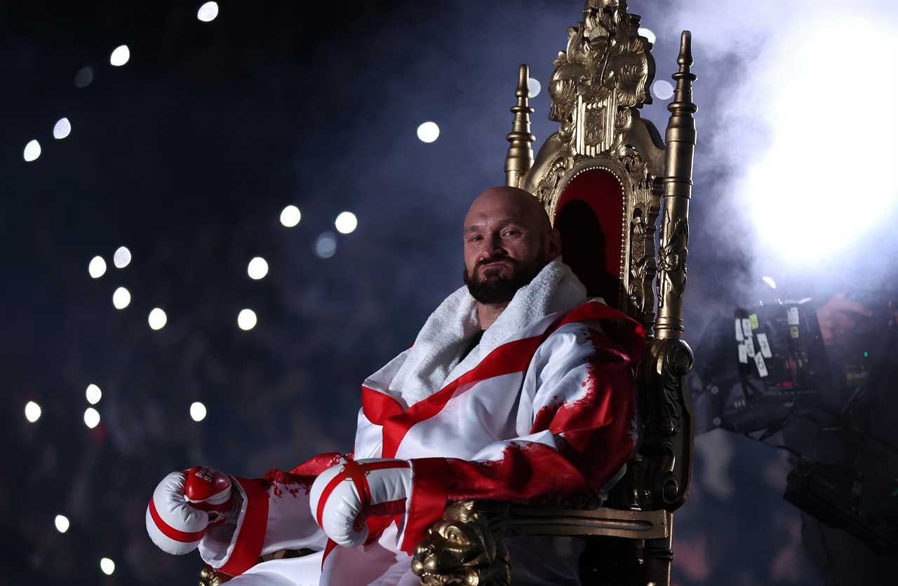 As Shields wins over Marshall, Tyson Fury and Valencia dance with their daughter Valencia.